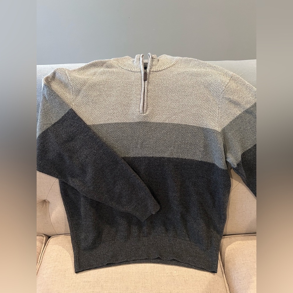Men’s XL Dockers sweater